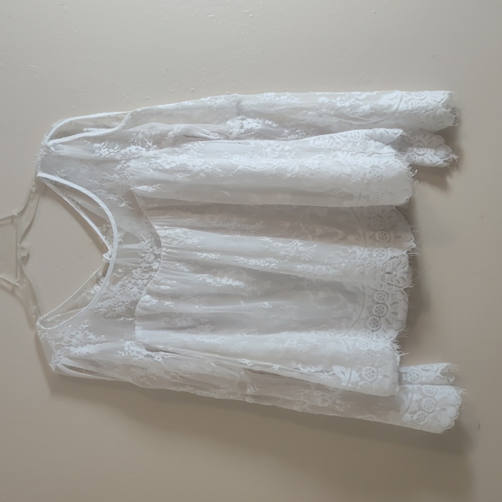 Abercrombie & Fitch lace long sleeve lace top